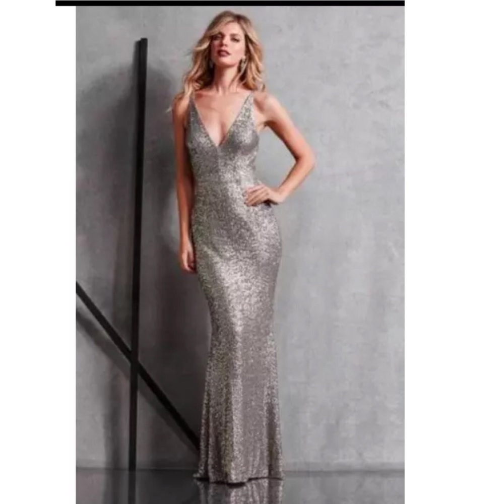 Dress the Population Platinum Sequin Harper V-Neck - Picture 1 of 5
